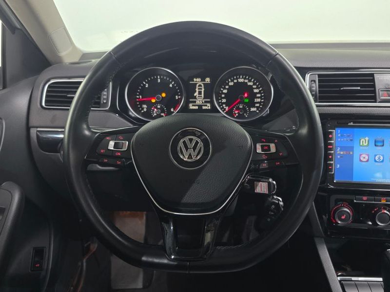 2015 Volkswagen Jetta 2.0 TDI BlueMotion 6th photo 13