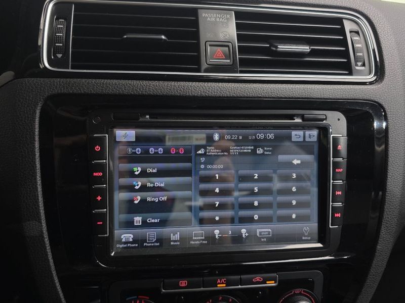 2015 Volkswagen Jetta 2.0 TDI BlueMotion 6th photo 16