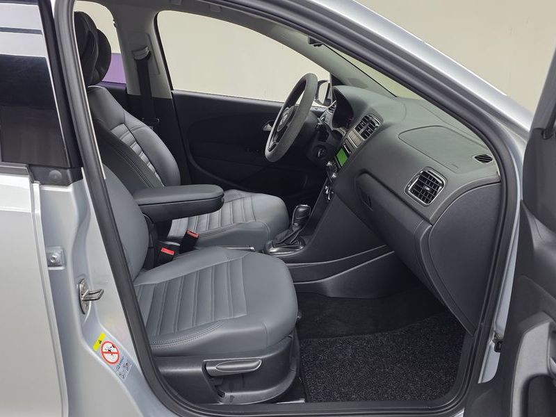 2014 Volkswagen Polo 1.6 TDI R-Line 5th photo 11