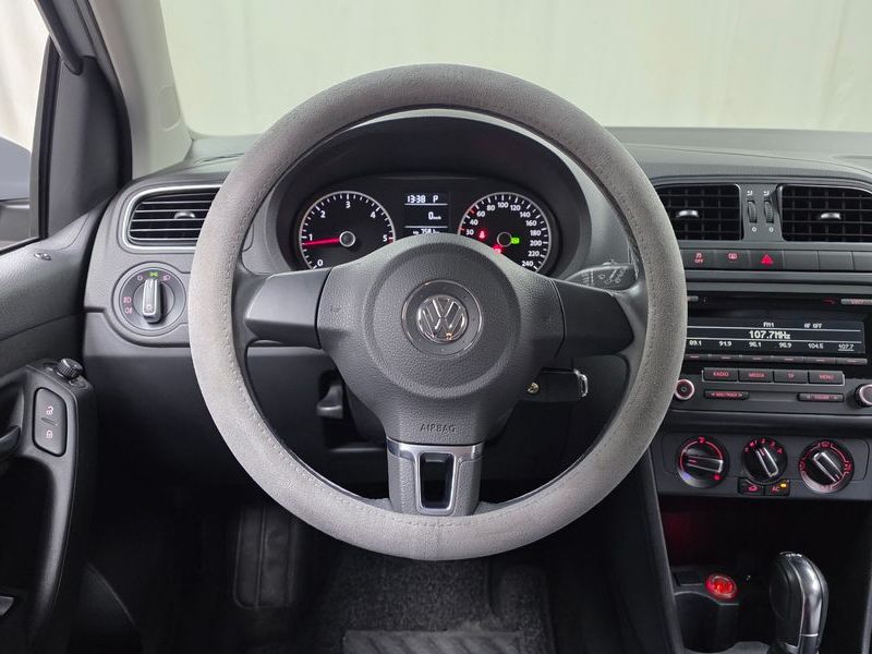 2014 Volkswagen Polo 1.6 TDI R-Line 5th photo 13