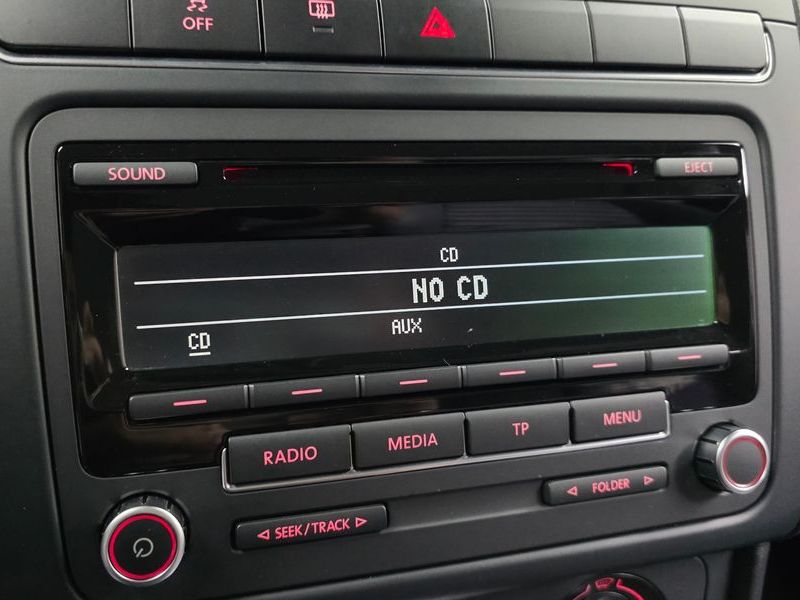 2014 Volkswagen Polo 1.6 TDI R-Line 5th photo 15