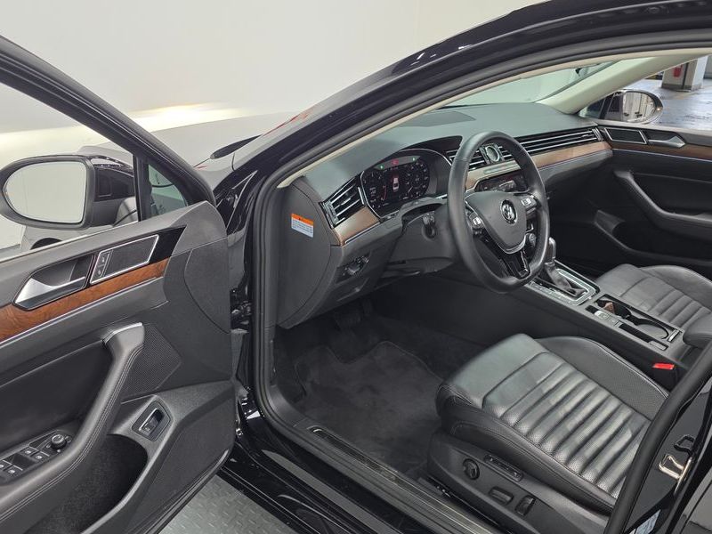 2018 Volkswagen Passat 2.0 TDI Prestige photo 10