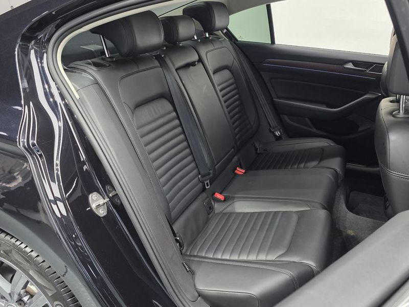 2018 Volkswagen Passat 2.0 TDI Prestige photo 11