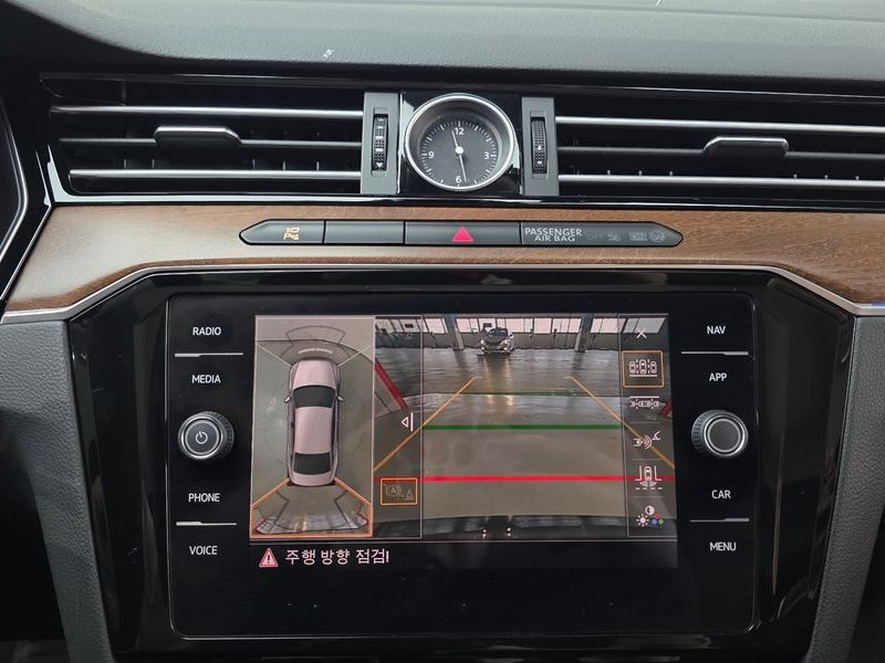 2018 Volkswagen Passat 2.0 TDI Prestige photo 16