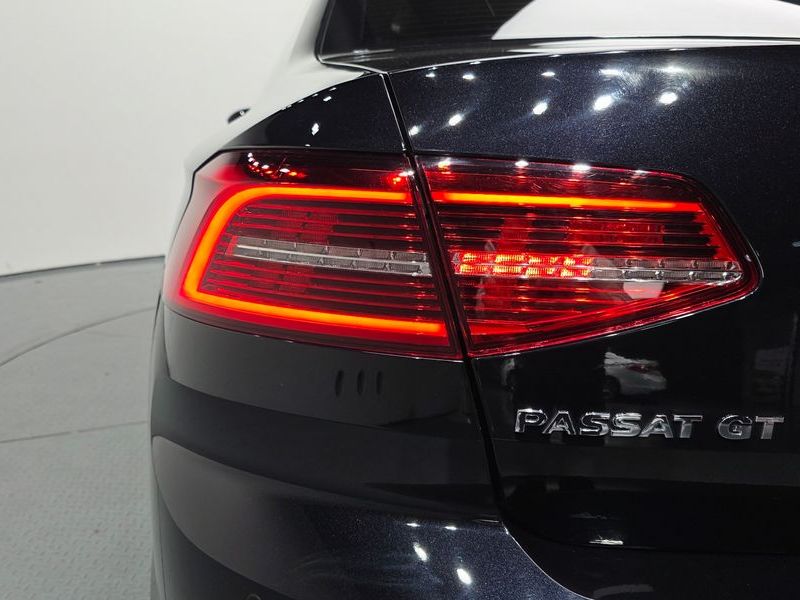 2018 Volkswagen Passat 2.0 TDI Prestige photo 23