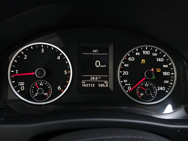 2015 Volkswagen Tiguan 2.0 TDI Comfort 5N photo 8