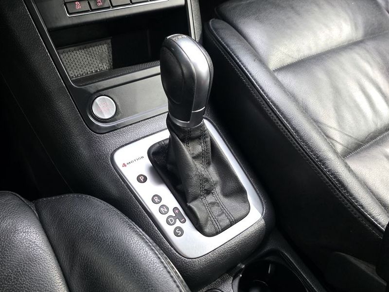 2015 Volkswagen Tiguan 2.0 TDI Comfort 5N photo 9