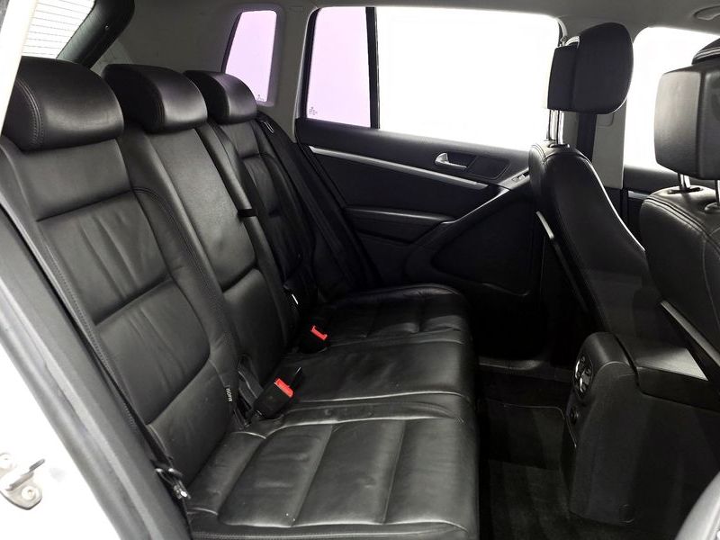 2015 Volkswagen Tiguan 2.0 TDI Comfort 5N photo 12