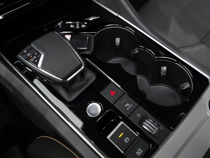 2023 Volkswagen Touareg 3.0 TDI Prestige photo 9