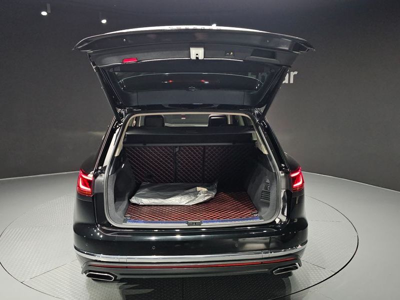 2023 Volkswagen Touareg 3.0 TDI Prestige photo 20