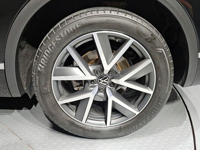 2023 Volkswagen Touareg 3.0 TDI Prestige photo 21