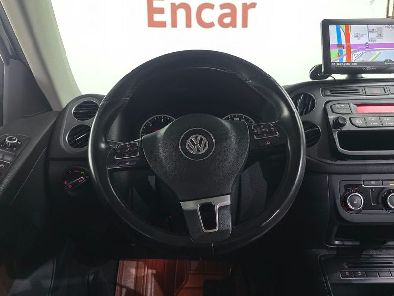 2014 Volkswagen Tiguan 2.0 TDI Comfort 5N photo 12