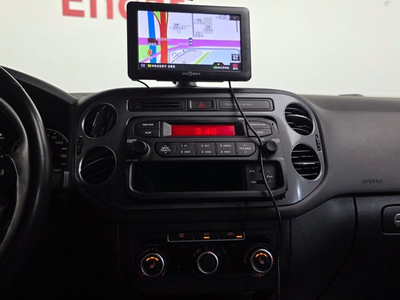 2014 Volkswagen Tiguan 2.0 TDI Comfort 5N photo 13