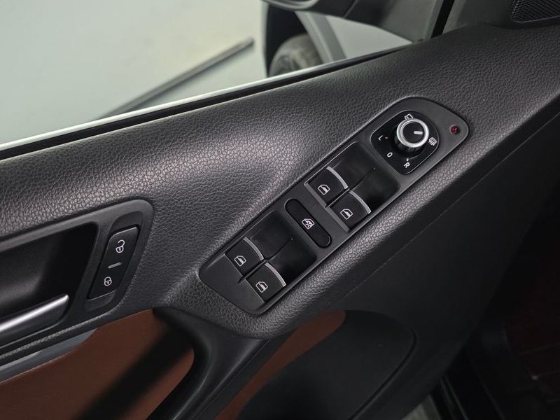 2014 Volkswagen Tiguan 2.0 TDI Comfort 5N photo 16