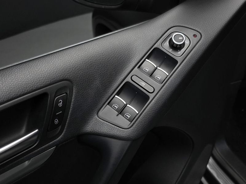 2012 Volkswagen Tiguan 2.0 TDI Comfort 5N photo 16