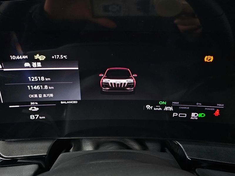 2025 Audi Q6 e-tron Performance Premium photo 8