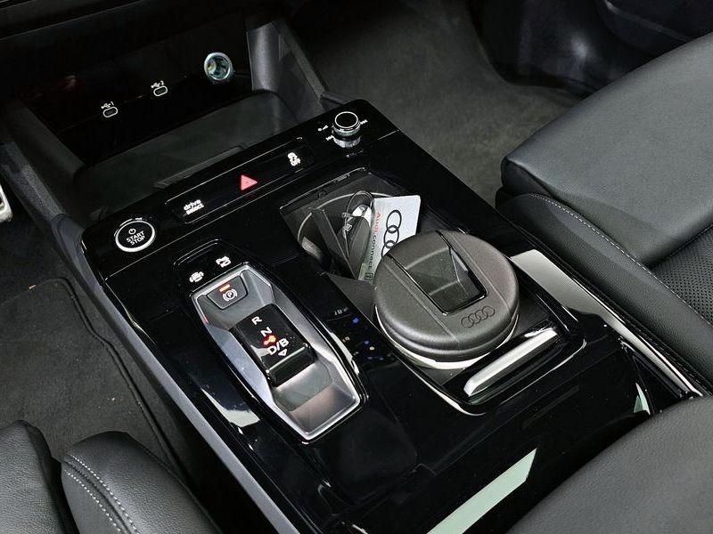 2025 Audi Q6 e-tron Performance Premium photo 9