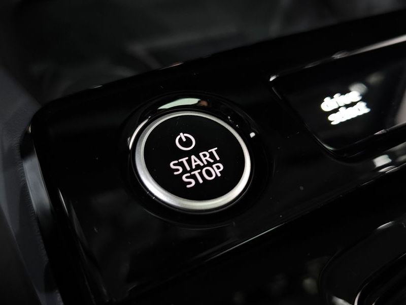 2025 Audi Q6 e-tron Performance Premium photo 29