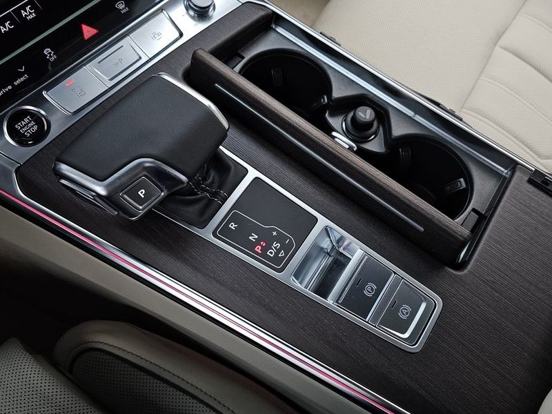 2025 Audi A6 40 TDI Premium photo 9