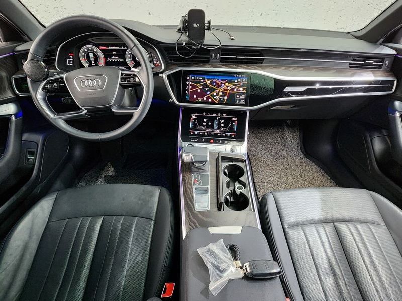 2022 Audi A6 45 TFSI Premium photo 7