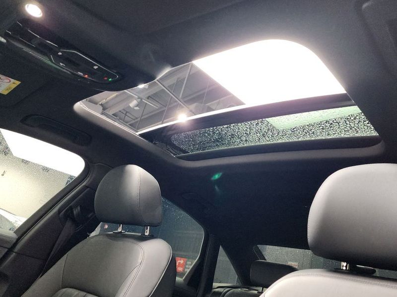 2022 Audi A6 45 TFSI Premium photo 18