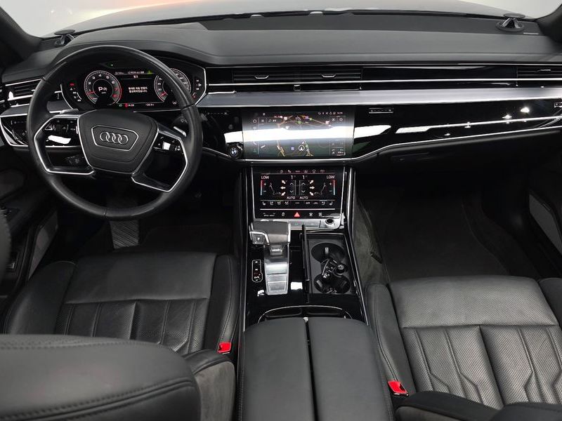 2021 Audi A8 55 TFSI Quattro LWB photo 7