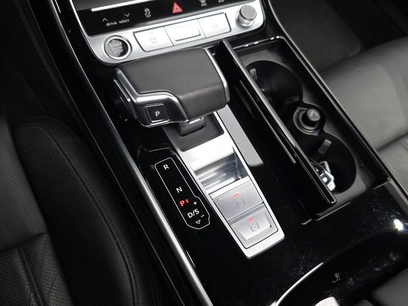 2021 Audi A8 55 TFSI Quattro LWB photo 9
