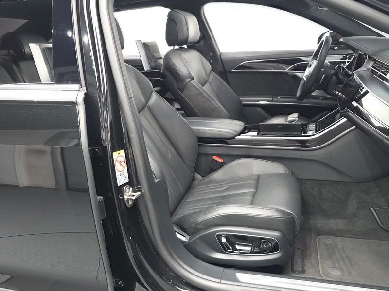 2021 Audi A8 55 TFSI Quattro LWB photo 11