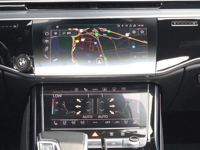 2021 Audi A8 55 TFSI Quattro LWB photo 14