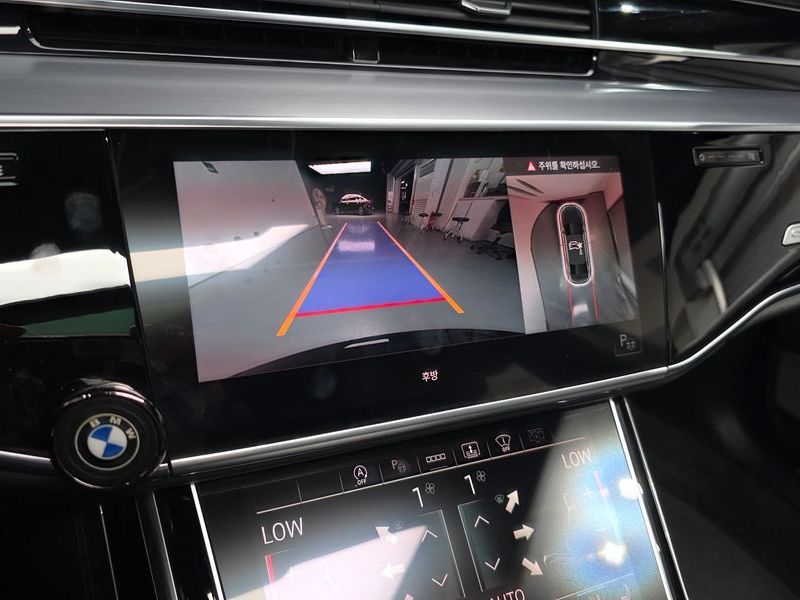 2021 Audi A8 55 TFSI Quattro LWB photo 15