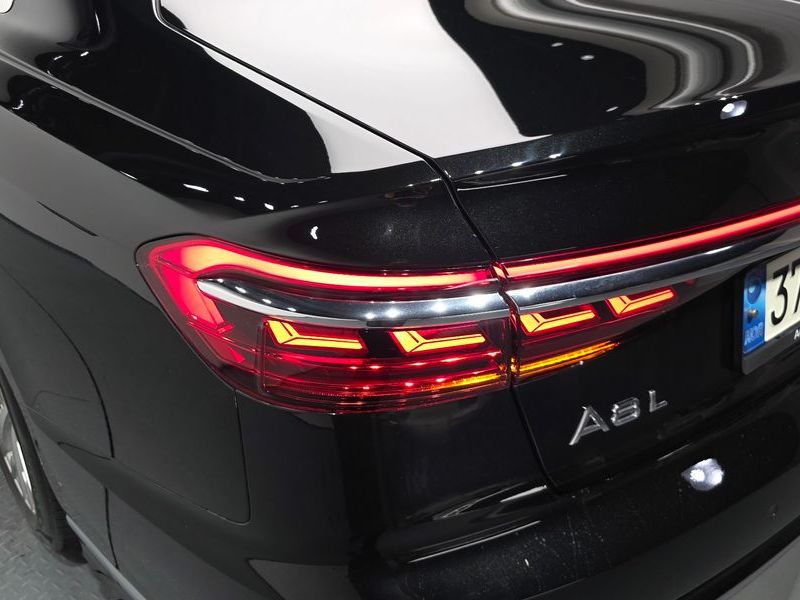 2021 Audi A8 55 TFSI Quattro LWB photo 23