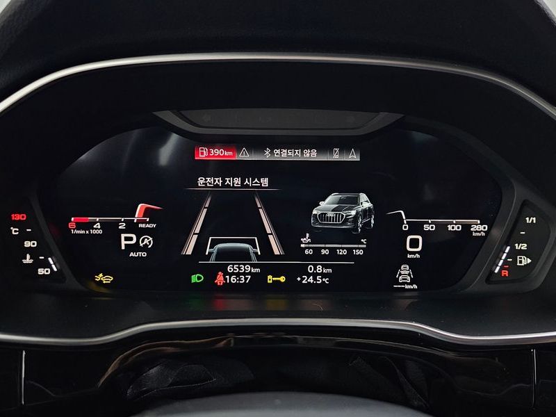 2025 Audi Q3 35 TDI Premium photo 8