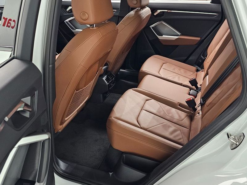 2025 Audi Q3 35 TDI Premium photo 12