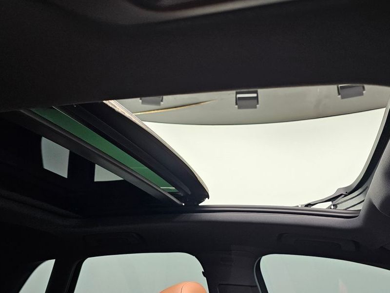 2025 Audi Q3 35 TDI Premium photo 16