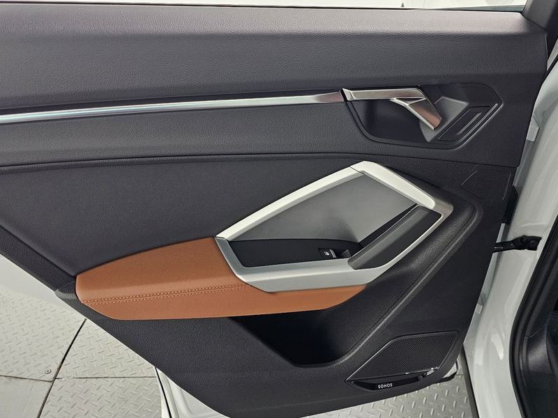 2025 Audi Q3 35 TDI Premium photo 25