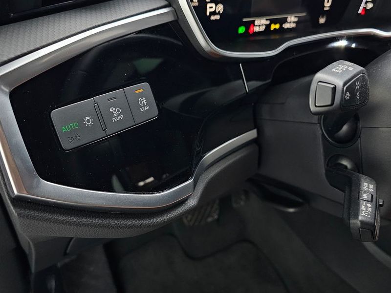 2025 Audi Q3 35 TDI Premium photo 27