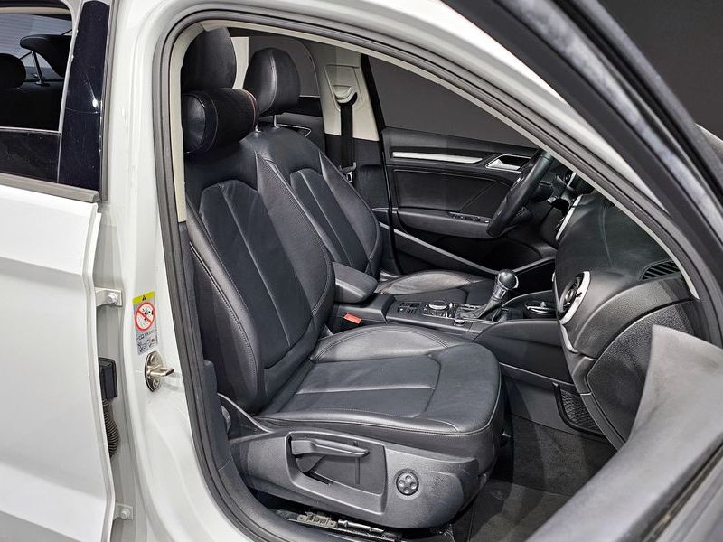 2015 Audi A3 25 TDI Dynamic 8V photo 12