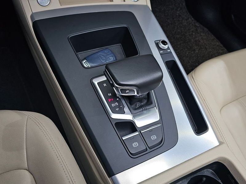 2021 Audi Q5 45 TFSI Quattro photo 9