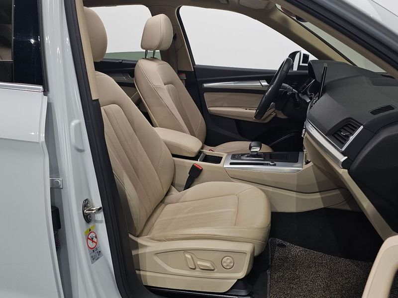 2021 Audi Q5 45 TFSI Quattro photo 10