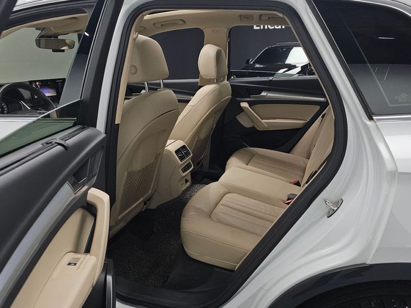 2021 Audi Q5 45 TFSI Quattro photo 12