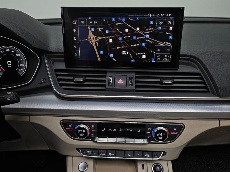 2021 Audi Q5 45 TFSI Quattro photo 14