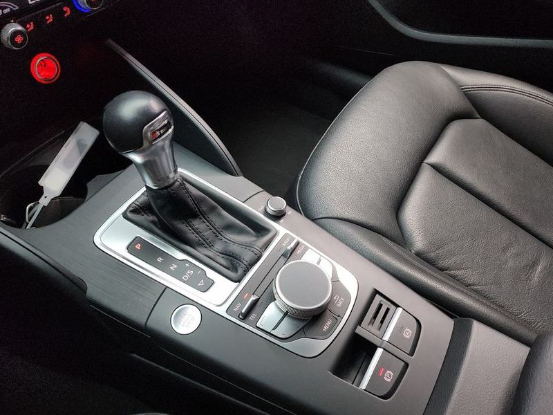2015 Audi A3 35 TDI Dynamic 8V photo 9