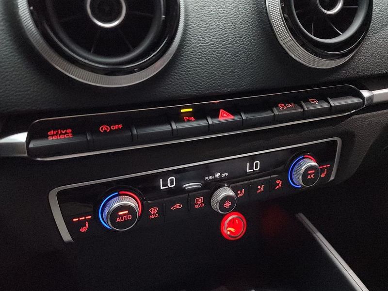2015 Audi A3 35 TDI Dynamic 8V photo 16