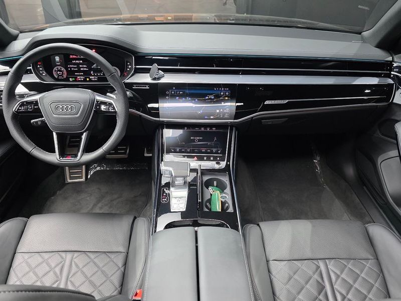 2023 Audi A8 50 TDI Quatrro Black Edition photo 7