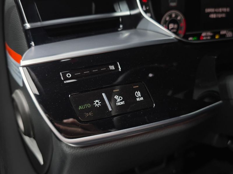 2023 Audi A8 50 TDI Quatrro Black Edition photo 17