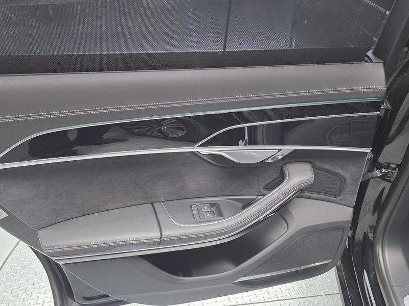 2023 Audi A8 50 TDI Quatrro Black Edition photo 25