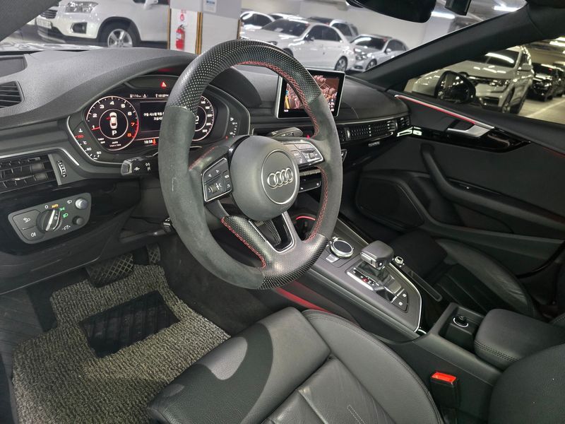 2019 Audi A5 45 TFSI Quattro Premium Sportback photo 7
