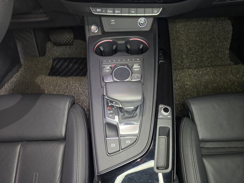 2019 Audi A5 45 TFSI Quattro Premium Sportback photo 9