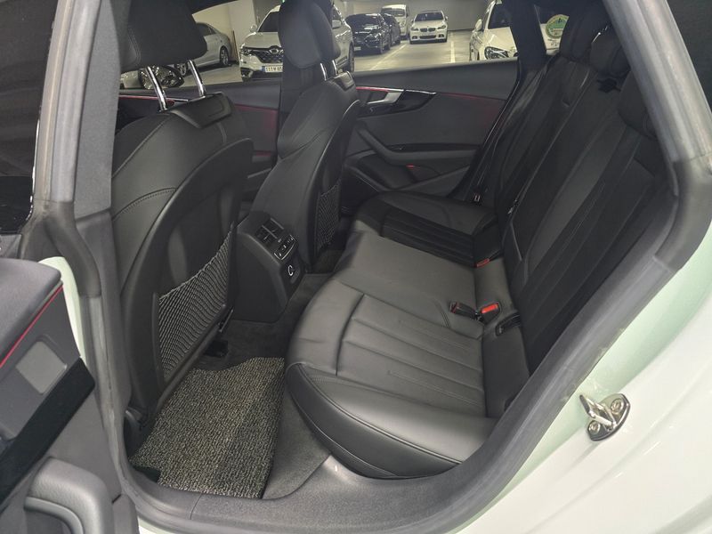 2019 Audi A5 45 TFSI Quattro Premium Sportback photo 11