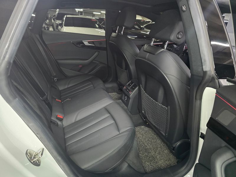 2019 Audi A5 45 TFSI Quattro Premium Sportback photo 12